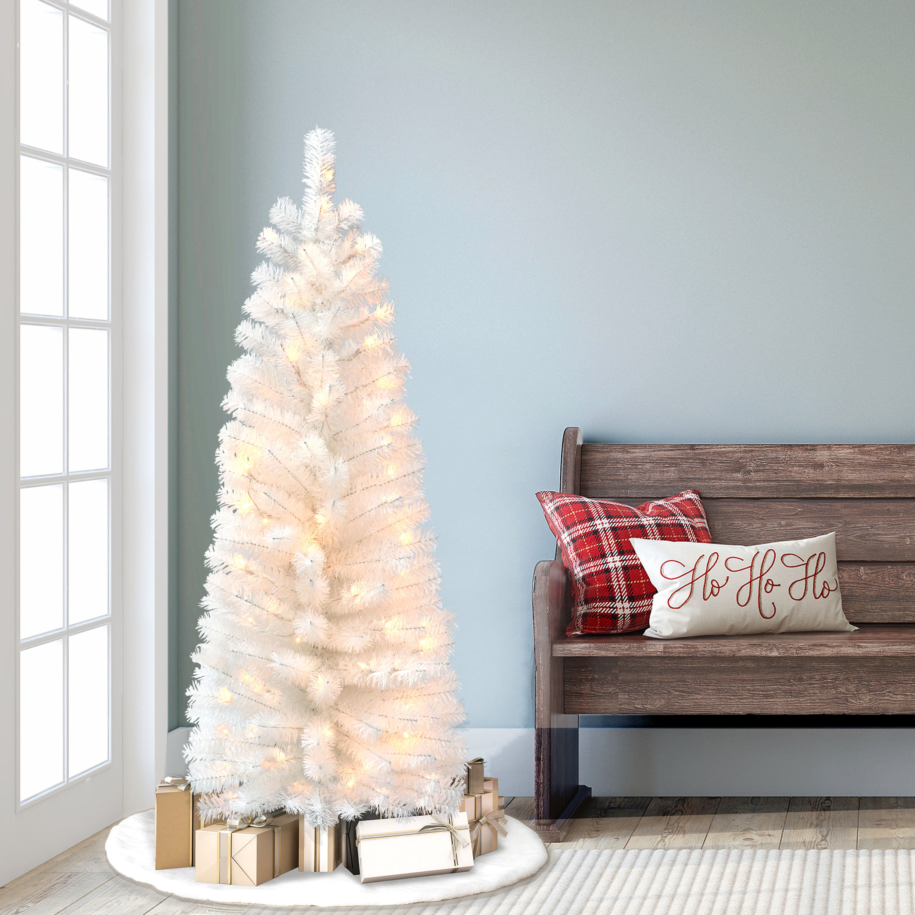4.5ft Pre-lit White Tinsel Tree